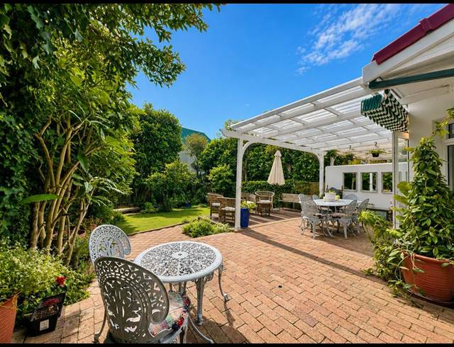 3 BEDROOM TOWNHOUSE FOR SALE IN SCOTT ESTATE